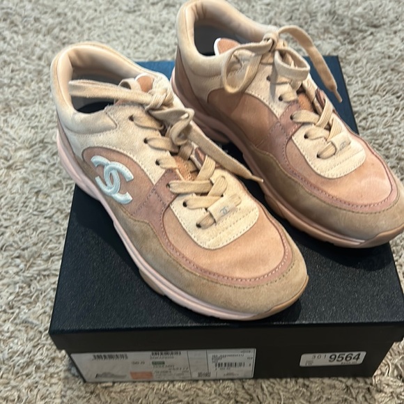 Chanel sneakers - Picture 1 of 7